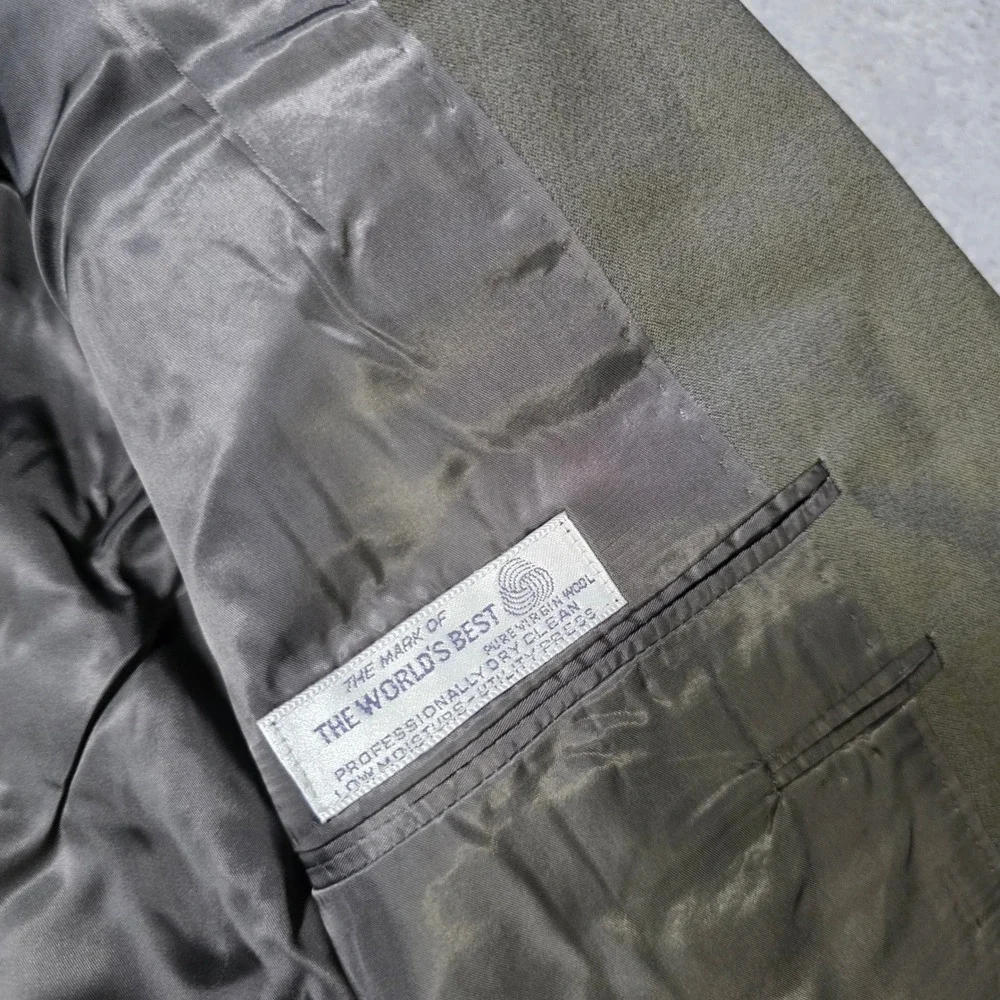 Dillard's Mens 36W 31L 2-Piece Suit Olive Green Pleated Cuffed Wool Blend Classc